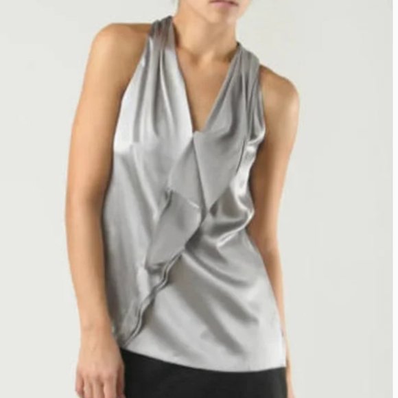 Vince Tops - EUC sz M Vince Silk Waterfall Sleeveless Top